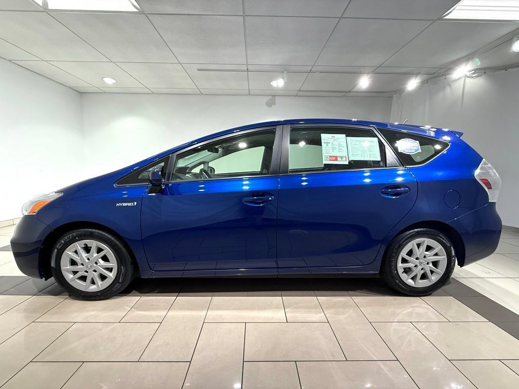 Used 2012 Toyota Prius V Three FWD image 2