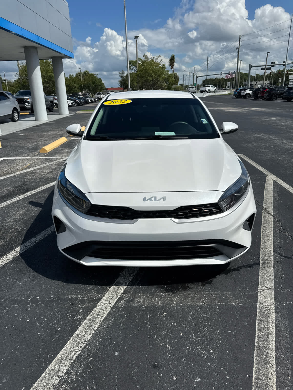 Used 2022 Kia Forte LXS w/ LXS Technology Package FWD image 2
