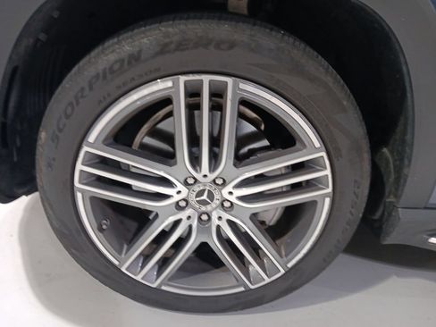 Certified 2024 Mercedes-Benz GLS 450 4MATIC image 10