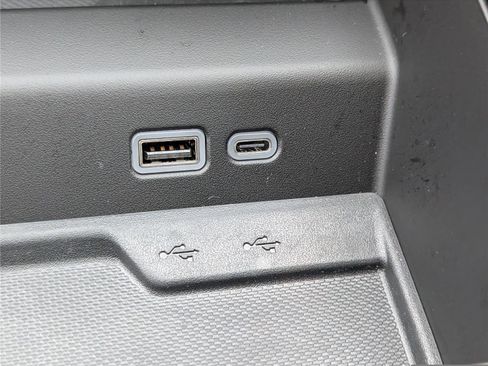 Used 2025 Chevrolet Suburban RST w/ RST Capability Package image 29