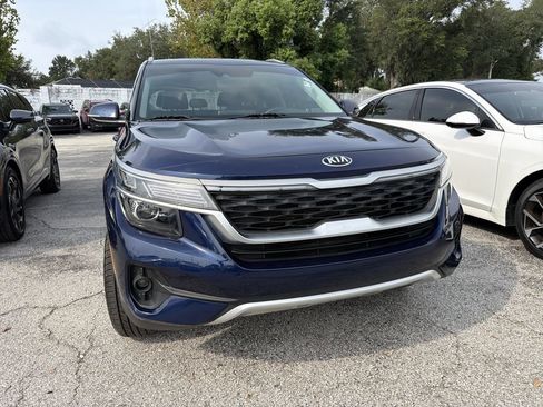 Used 2021 Kia Seltos EX AWD/4WD image 5