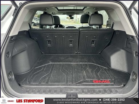 Used 2024 GMC Terrain SLT w/ LPO, Floor Liner Package AWD/4WD image 11