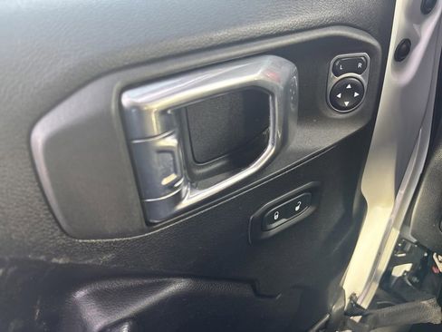 Used 2021 Jeep Wrangler Unlimited Rubicon image 25