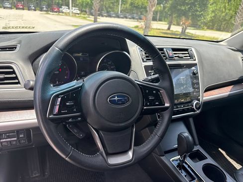 Used 2019 Subaru Outback 2.5i Limited AWD/4WD image 8
