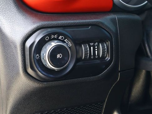 Used 2020 Jeep Wrangler Unlimited Rubicon AWD/4WD image 26