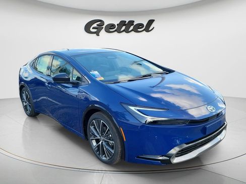 New 2026 Toyota Prius Limited FWD image 3