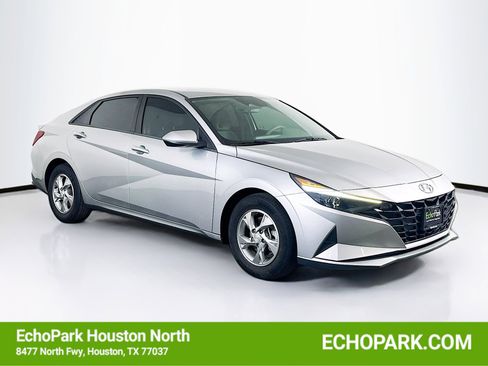 Used 2021 Hyundai Elantra SE FWD image 1