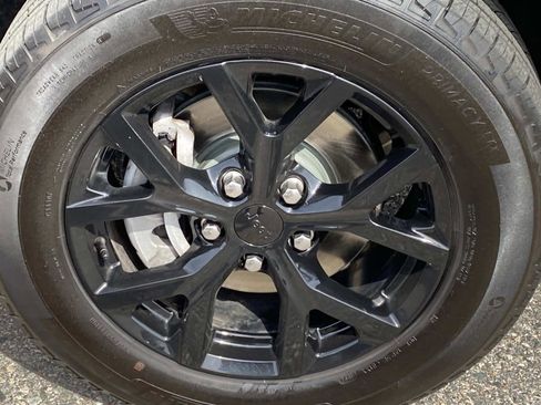 Certified 2024 Jeep Grand Cherokee Altitude AWD/4WD image 25