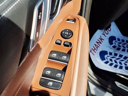 Used 2025 BMW X5 xDrive40i w/ M Sport Package image 21