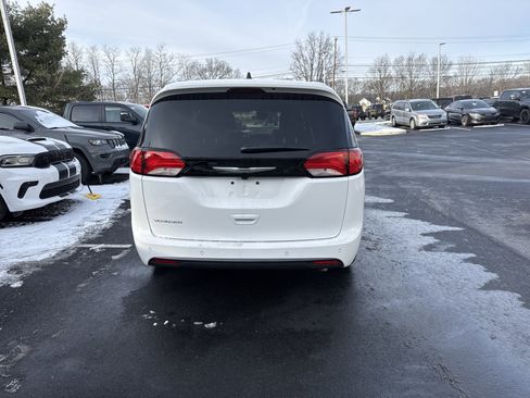 New 2026 Chrysler Voyager LX image 6