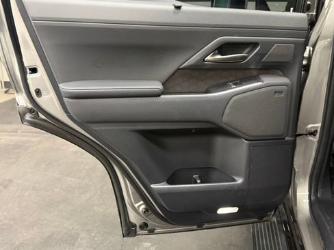 Used 2024 Lexus GX 550 w/ Accessory Package (2T) image 39