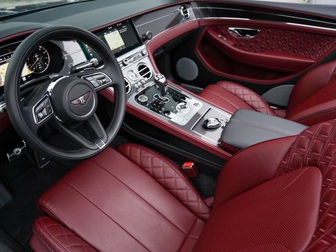 Used 2021 Bentley Continental GT V8 AWD/4WD image 2