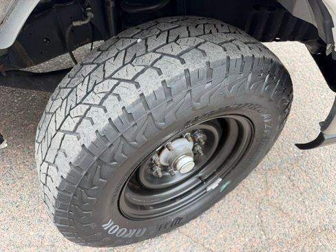 Used 2019 Ford E-350 and Econoline 350 Super Duty w/ Power Windows & Locks Group RWD image 29