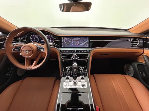 Used 2024 Bentley Flying Spur V8 AWD/4WD image 4
