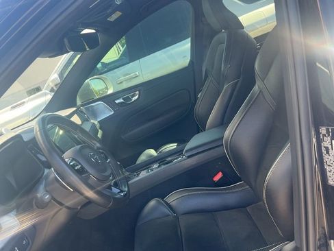 Used 2019 Volvo XC60 T6 R-Design AWD/4WD image 5