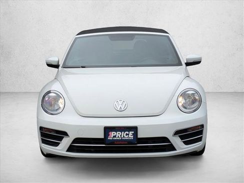 Used 2018 Volkswagen Beetle S image 2