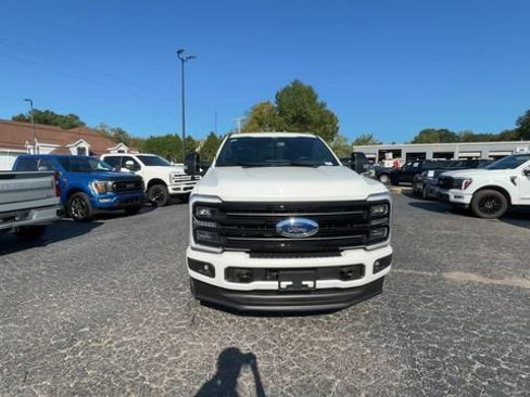 Used 2026 Ford F250 Platinum AWD/4WD image 3