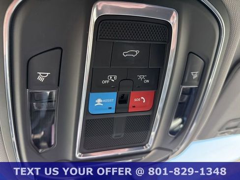 Used 2023 Jeep Grand Cherokee Limited image 33