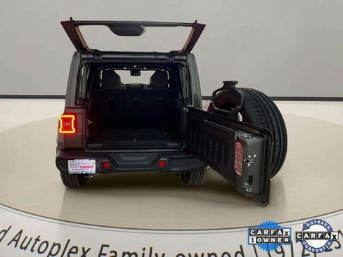 Used 2025 Jeep Wrangler Unlimited Sahara w/ Safety Group image 95