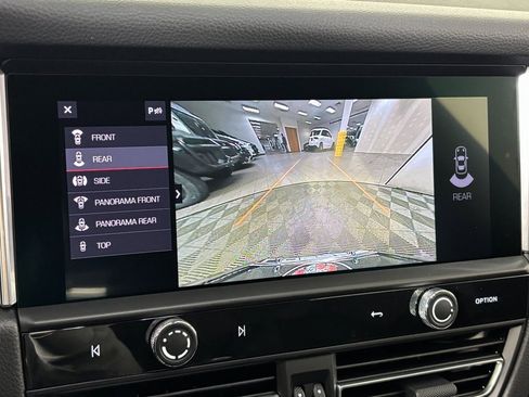 New 2026 Porsche Macan image 28