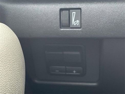 Certified 2025 Chevrolet Colorado ZR2 w/ Technology Package image 27