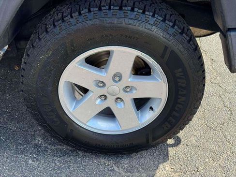 Used 2017 Jeep Wrangler Unlimited Sport w/ Quick Order Package 24S image 11