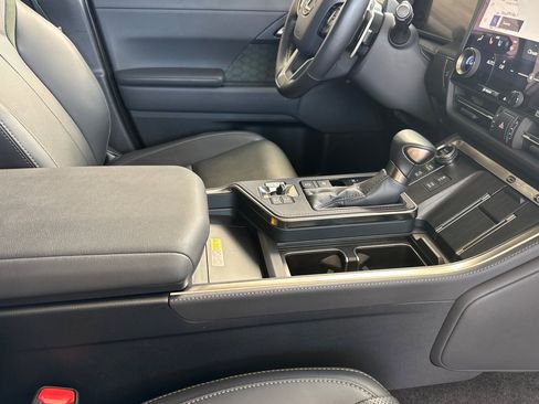 Certified 2026 Lexus GX 550 AWD/4WD image 20