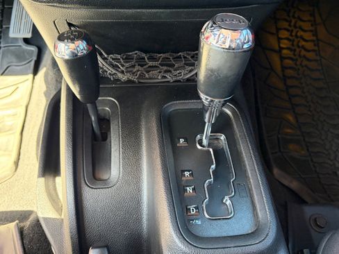 Used 2013 Jeep Wrangler Unlimited Rubicon w/ Connectivity Group image 25