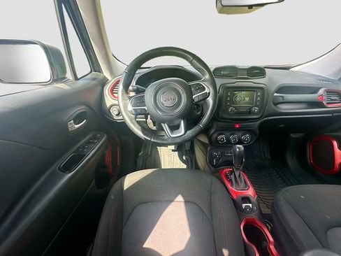 Used 2016 Jeep Renegade Trailhawk AWD/4WD image 22