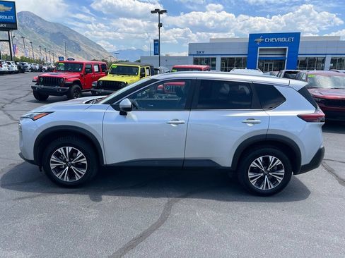 Used 2023 Nissan Rogue SV w/ SV Premium Package AWD/4WD image 13