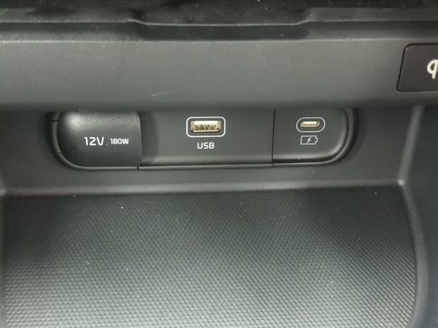 Certified 2025 Kia Seltos EX w/ EX Sunroof Package image 17