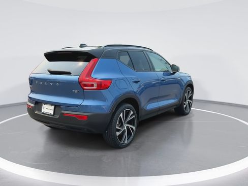 Used 2021 Volvo XC40 T5 R-Design AWD/4WD image 8