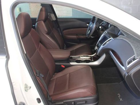 Used 2017 Acura TLX V6 w/ Technology Package FWD image 15
