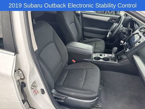 Used 2019 Subaru Outback 2.5i Premium image 23