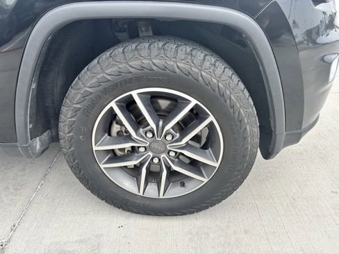 Used 2022 Jeep Grand Cherokee Limited image 14