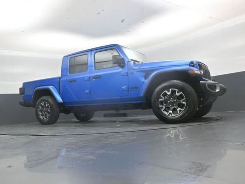 New 2026 Jeep Gladiator Sport AWD/4WD image 37