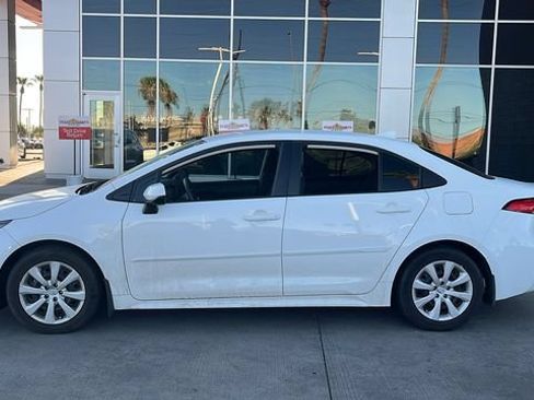 Used 2024 Toyota Corolla LE FWD image 3