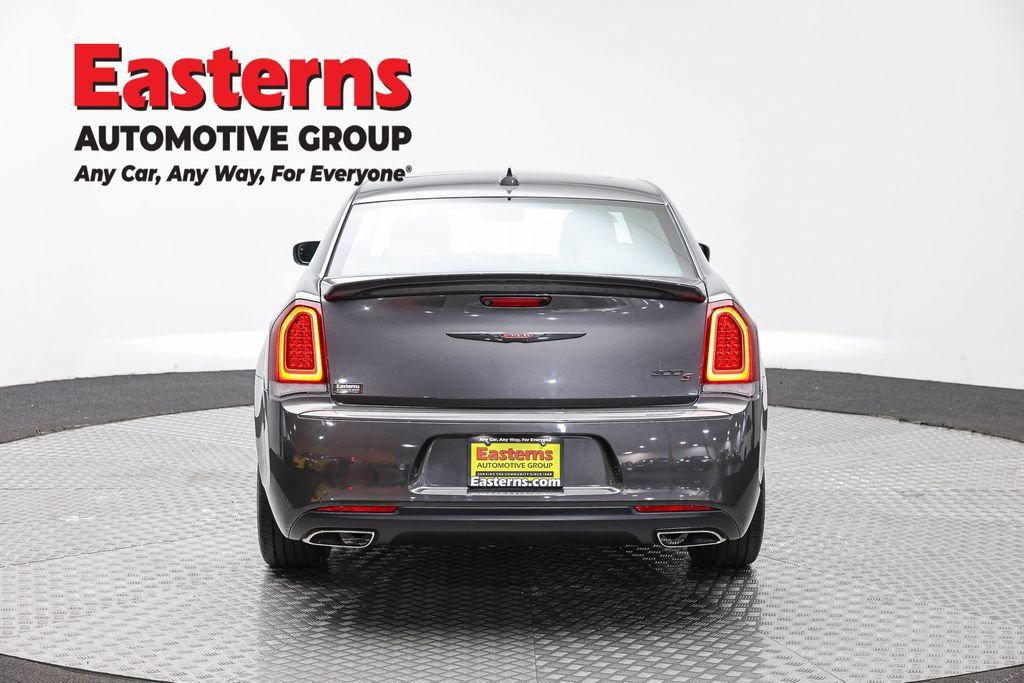 Used 2023 Chrysler 300 S RWD image 8