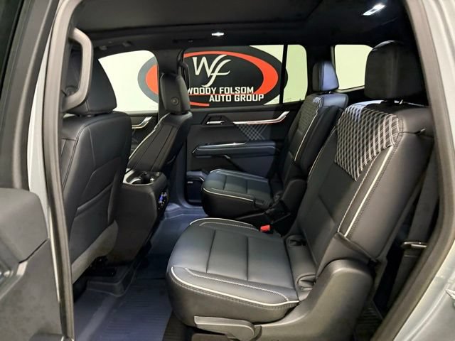 New 2026 GMC Acadia Denali w/ Super Cruise Package FWD image 16
