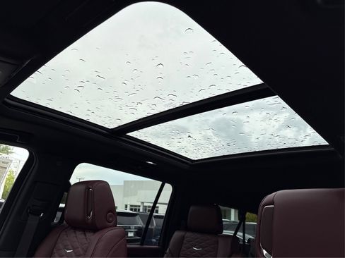 New 2026 Cadillac Escalade ESV Luxury AWD/4WD image 33