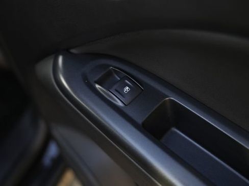 Used 2016 GMC Canyon SLT w/ Driver Alert Package image 29