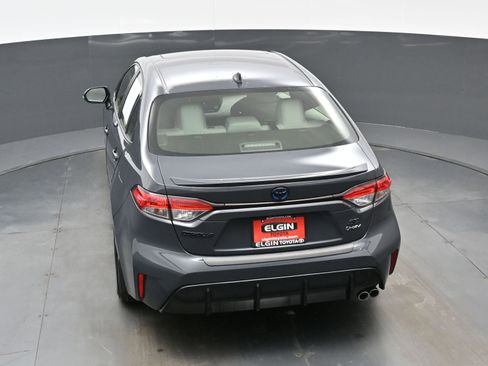 Used 2025 Toyota Corolla SE w/ SE Premium Package image 39