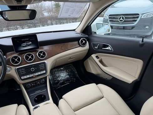 Used 2019 Mercedes-Benz GLA 250 4MATIC image 15