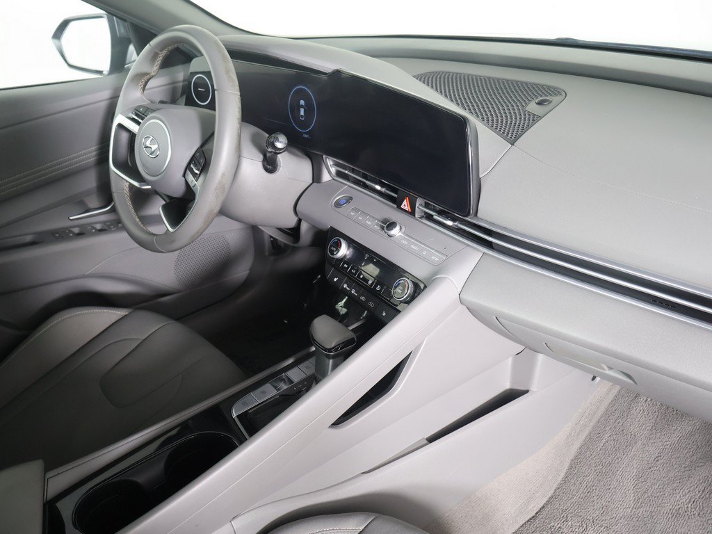 Used 2023 Hyundai Elantra SEL w/ Convenience Package FWD image 28