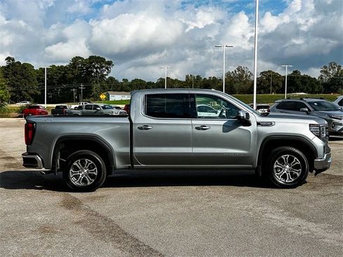 Used 2025 GMC Sierra 1500 SLT image 9