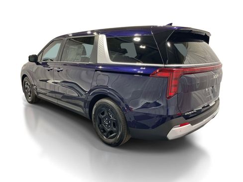 New 2026 Kia Carnival FWD image 2