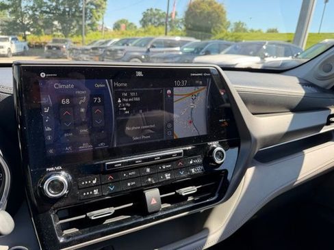 Used 2020 Toyota Highlander Limited AWD/4WD image 15