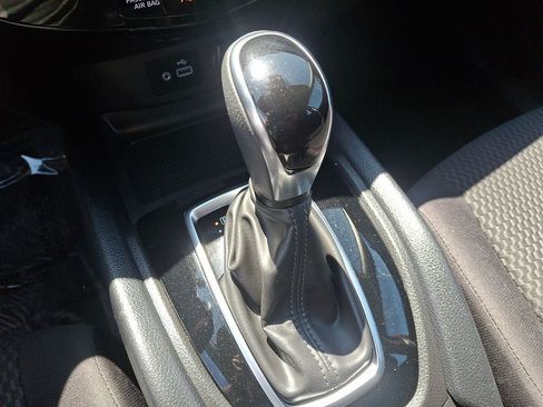 Used 2021 Nissan Rogue Sport S AWD/4WD image 15