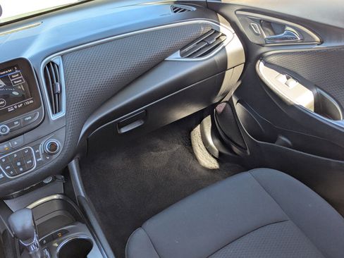 Certified 2024 Chevrolet Malibu LT image 17