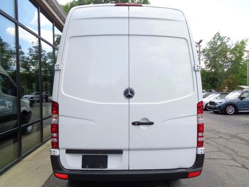 Used 2016 Mercedes-Benz Sprinter 2500 image 6